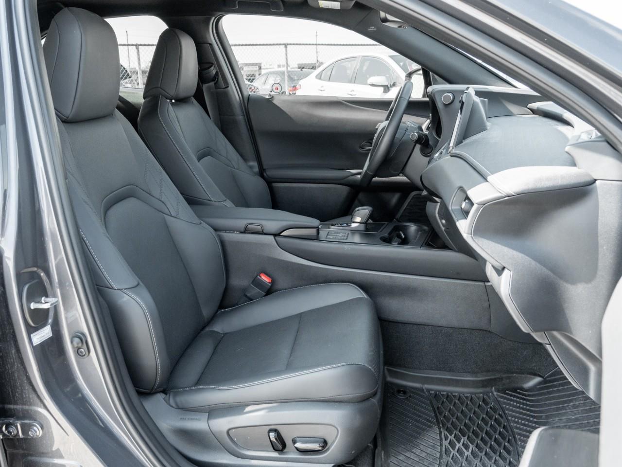 2025 Lexus UX 300H Base 4dr All-Wheel Drive Photo