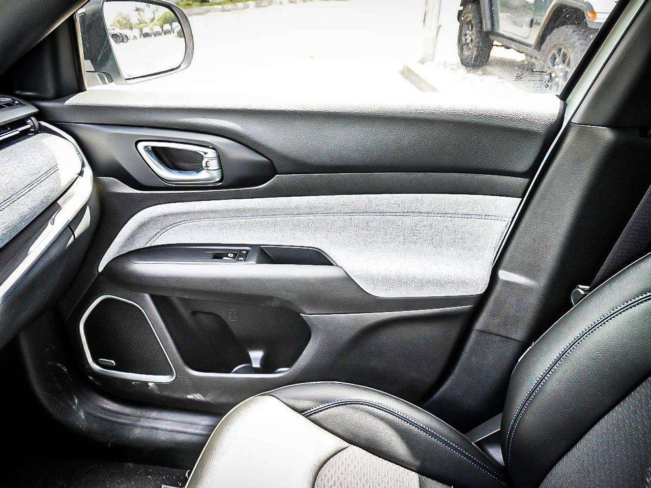 2025 Jeep Compass  Photo