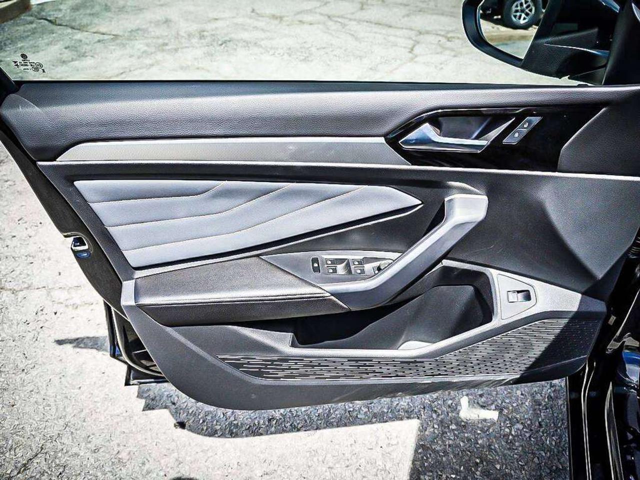 2025 Volkswagen Jetta  Photo