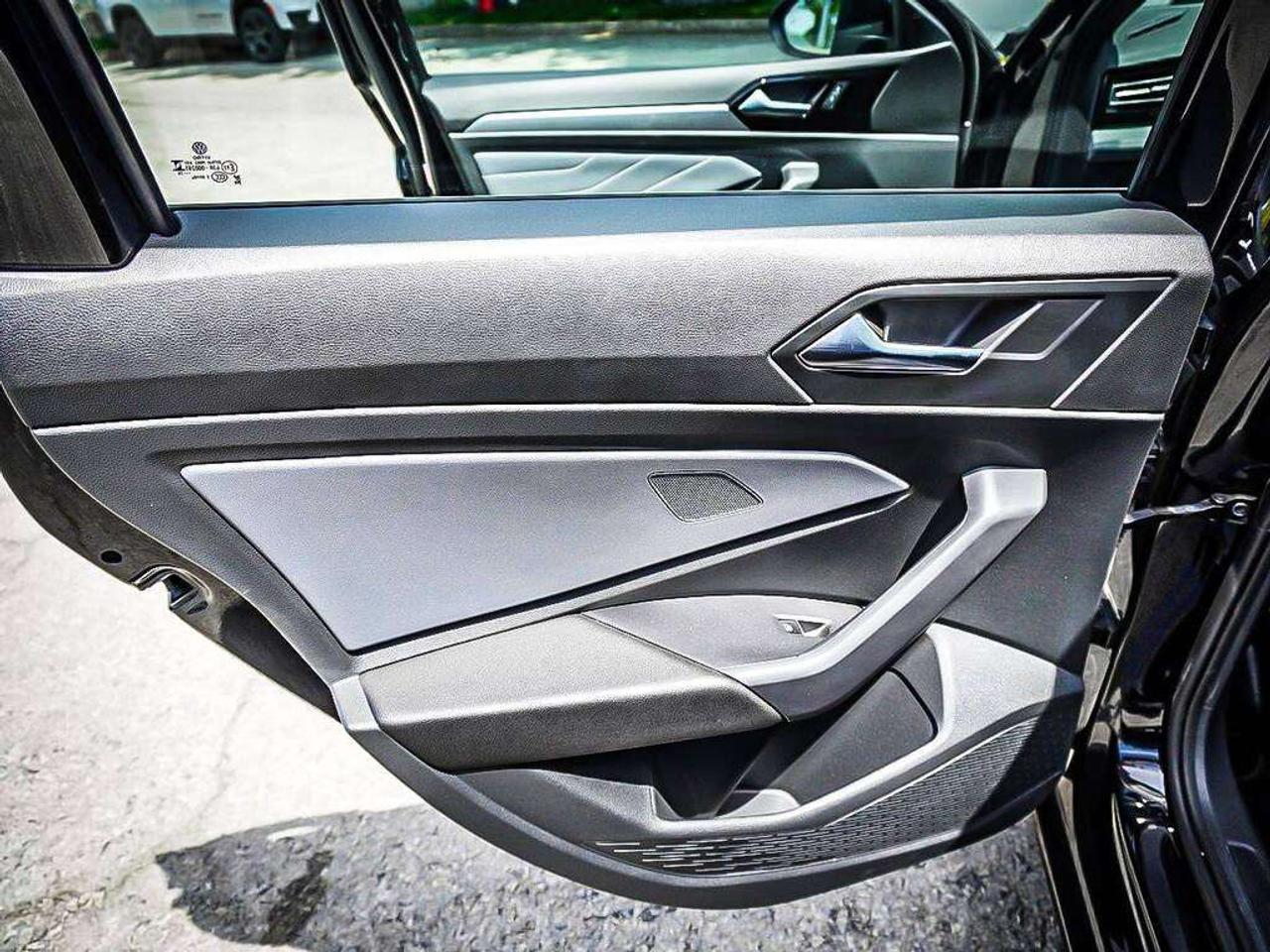 2025 Volkswagen Jetta  Photo