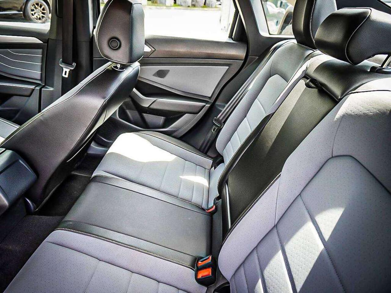 2025 Volkswagen Jetta  Photo