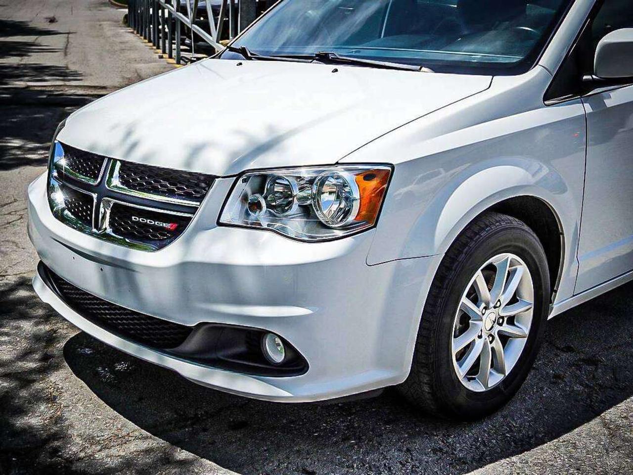 2020 Dodge Grand Caravan  Photo3