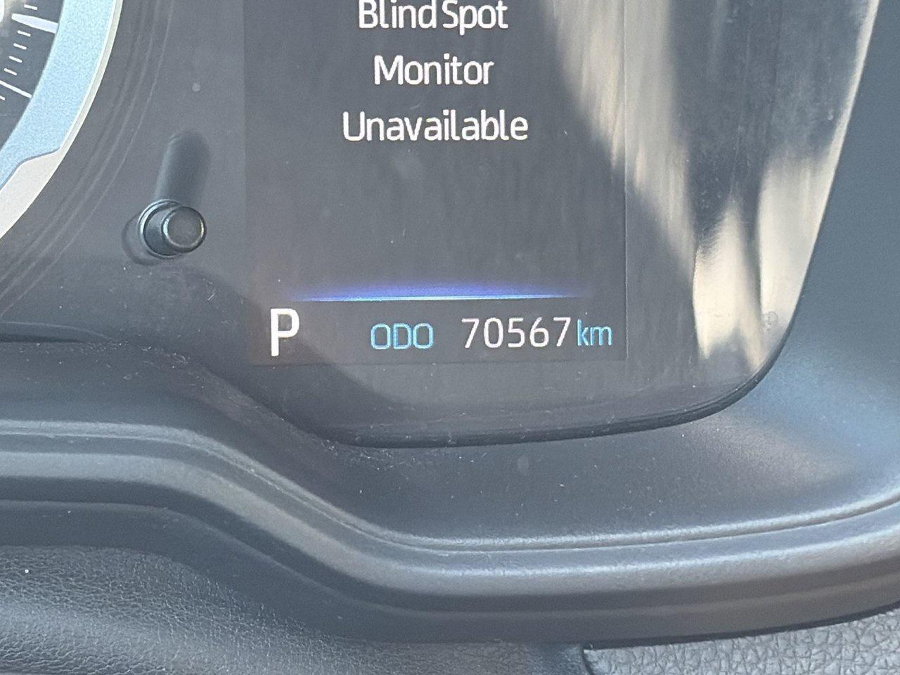 2020 Toyota Corolla 4-door Sedan SE CVT Low Kilometers! Photo