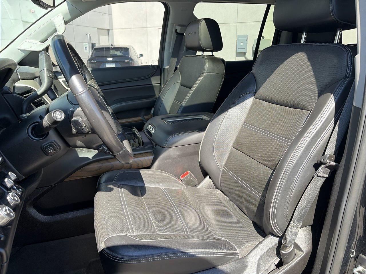 2020 GMC Yukon XL 4x4 Denali Ultimate Package Rear Entertainment Pow Photo