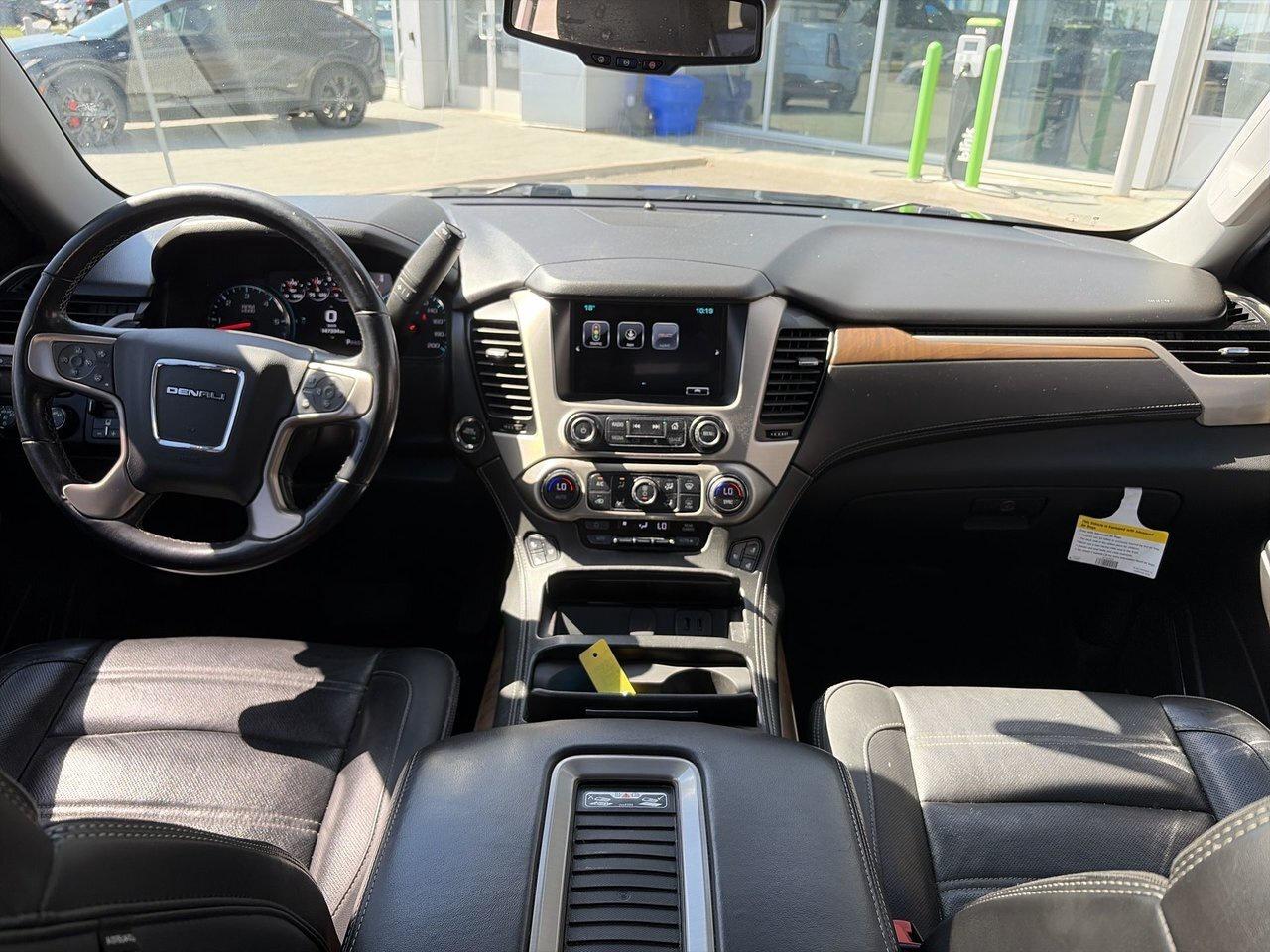 2020 GMC Yukon XL 4x4 Denali Ultimate Package Rear Entertainment Pow Photo