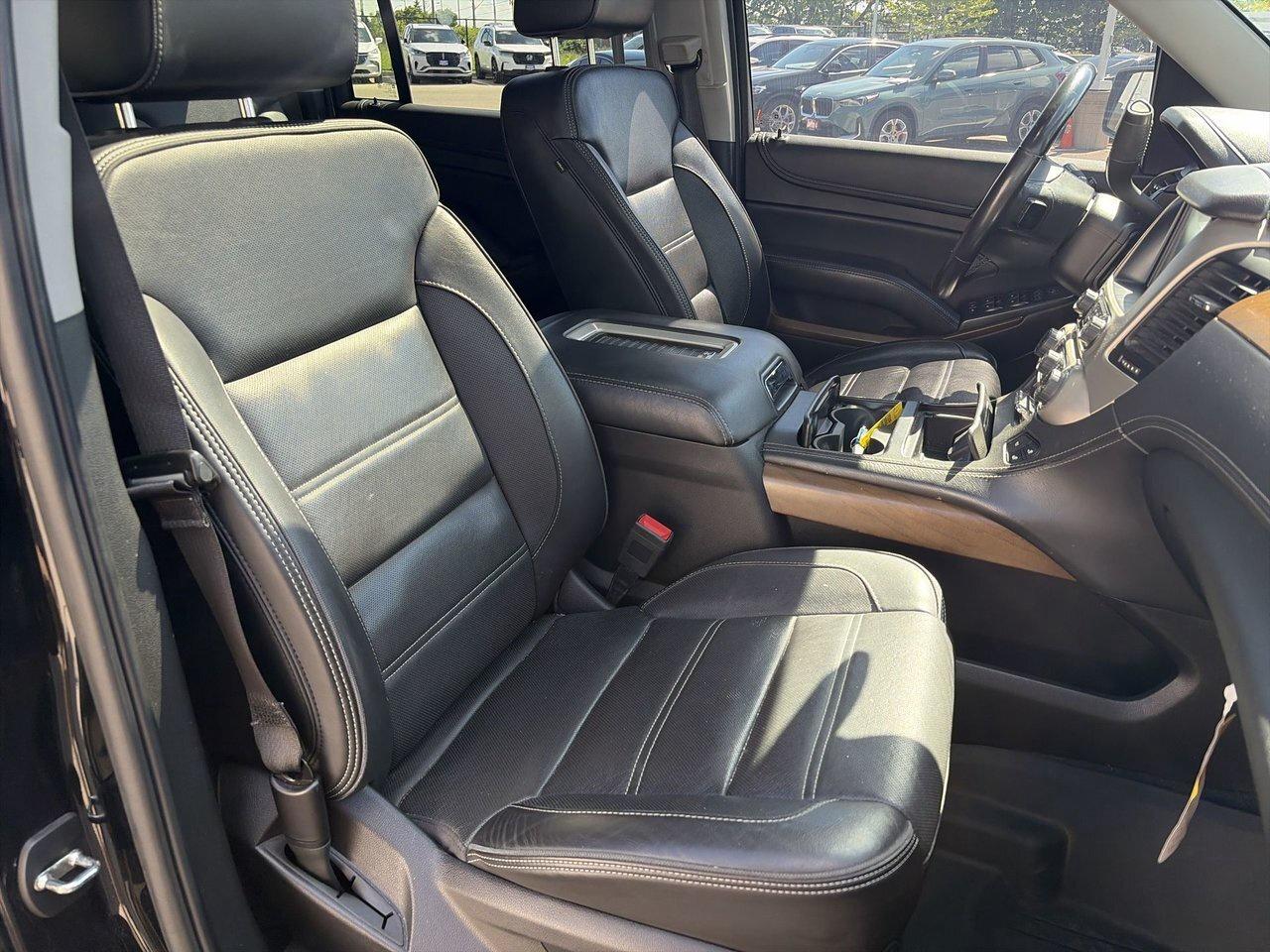 2020 GMC Yukon XL 4x4 Denali Ultimate Package Rear Entertainment Pow Photo