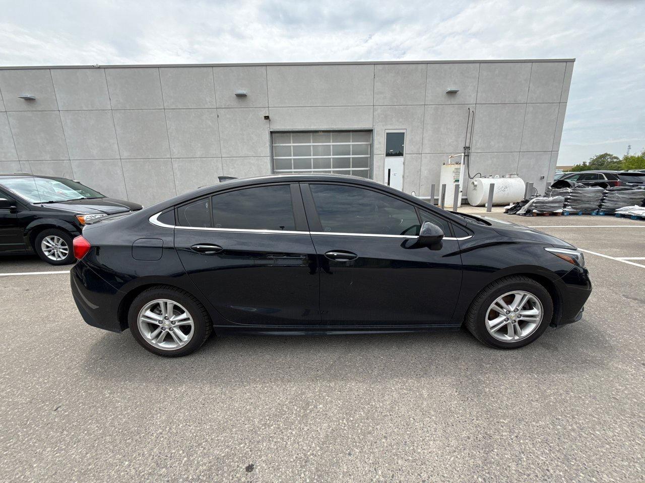 2017 Chevrolet Cruze LT - 6AT Diesel Huge Value Leather Photo