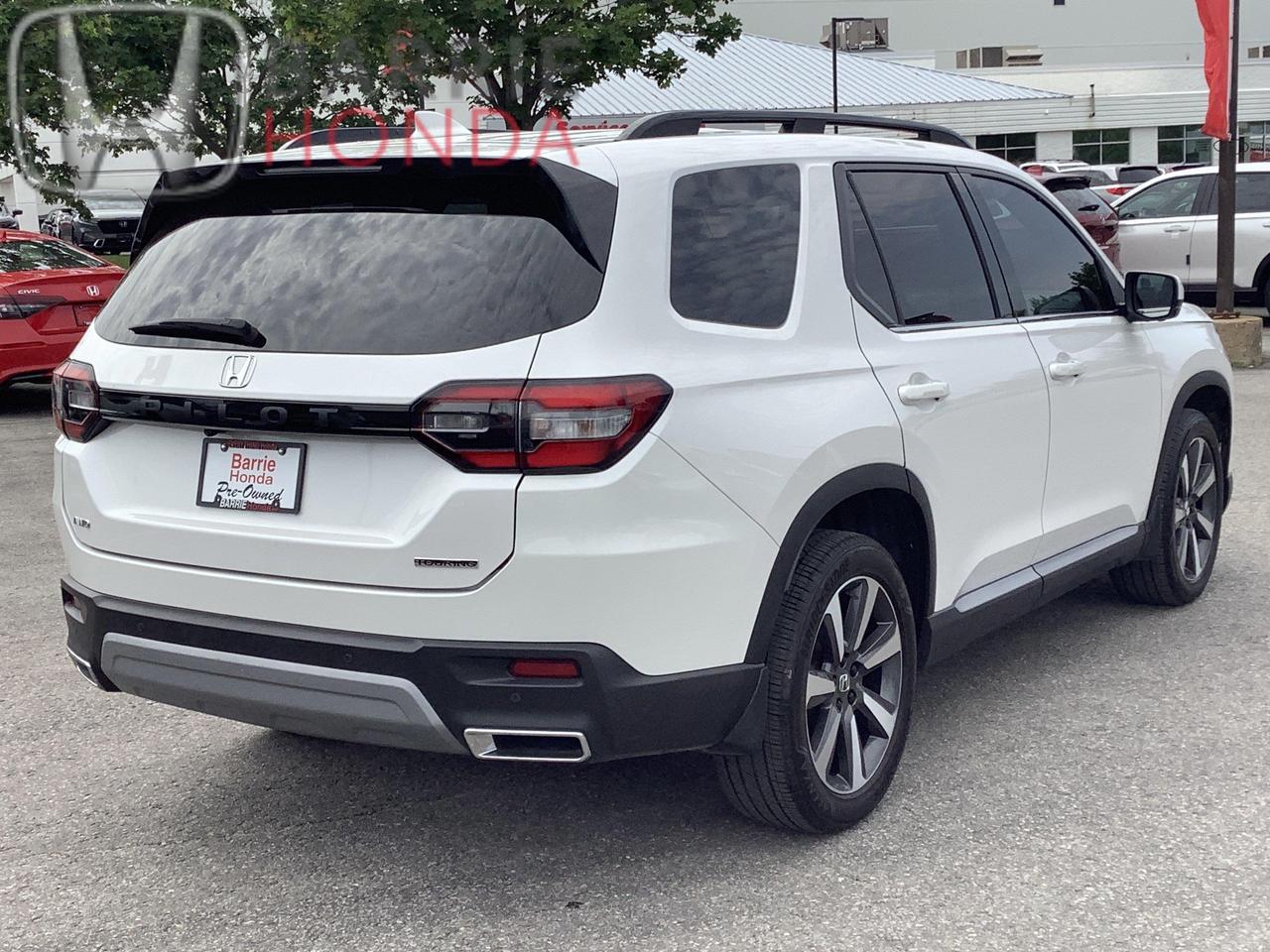 2023 Honda Pilot Touring 4dr All-Wheel Drive Photo