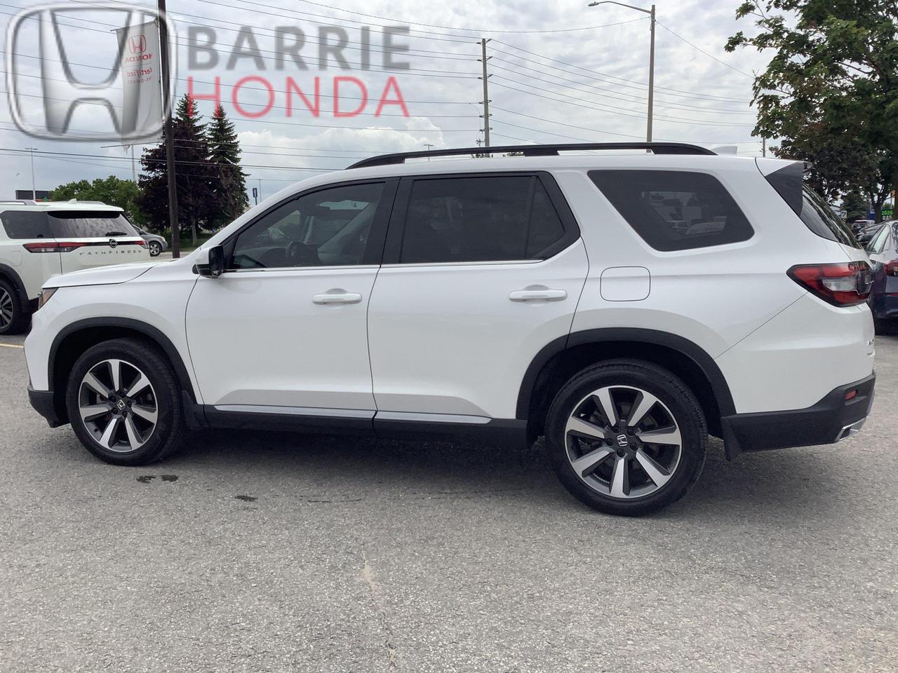 2023 Honda Pilot Touring 4dr All-Wheel Drive Photo
