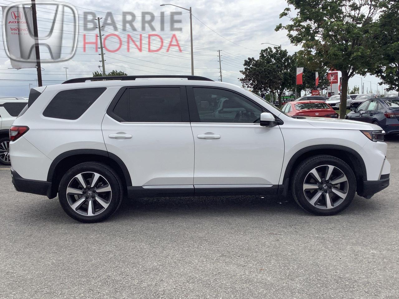 2023 Honda Pilot Touring 4dr All-Wheel Drive Photo