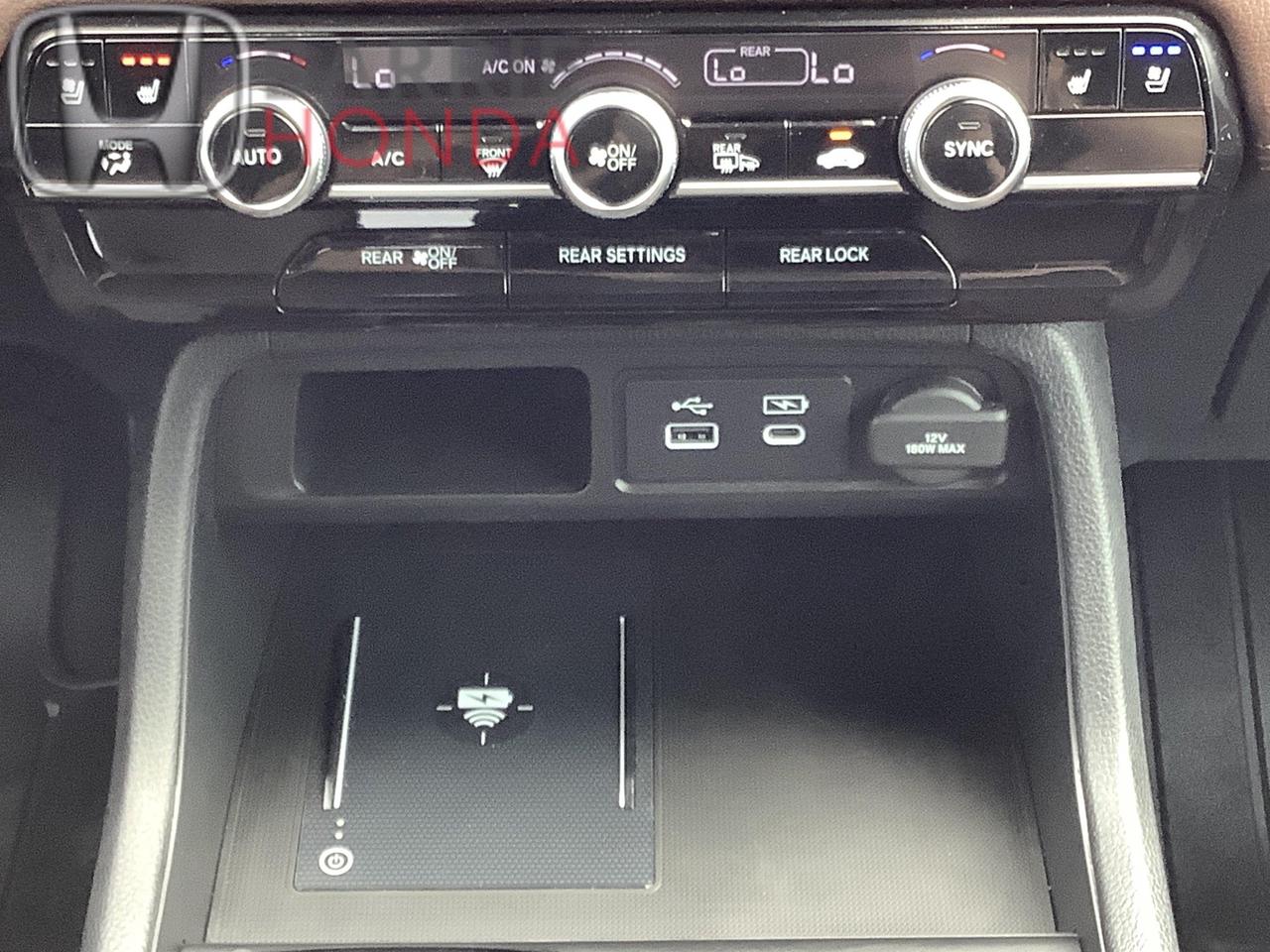 2023 Honda Pilot Touring 4dr All-Wheel Drive Photo