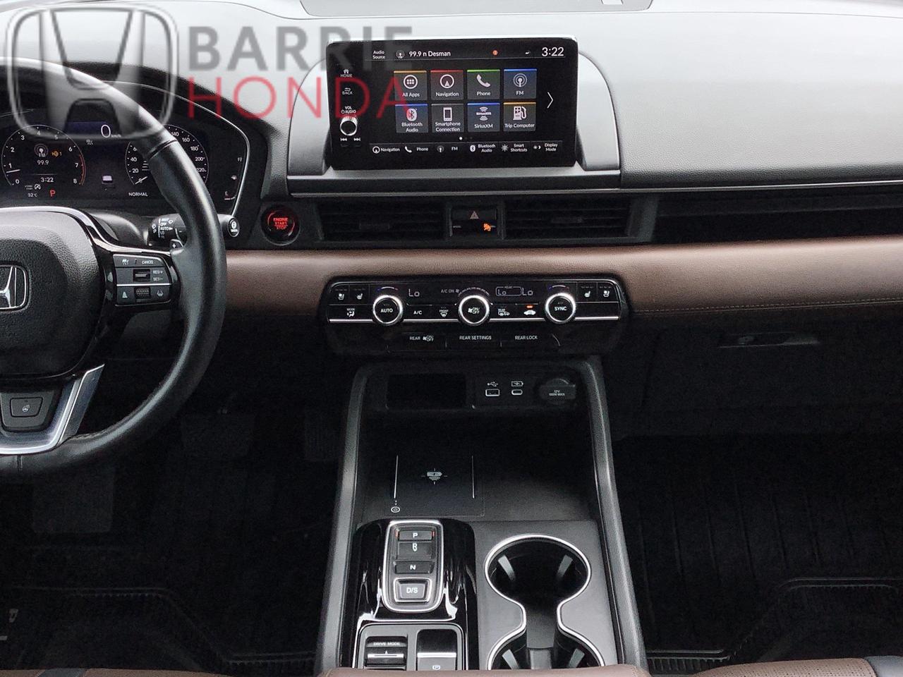 2023 Honda Pilot Touring 4dr All-Wheel Drive Photo