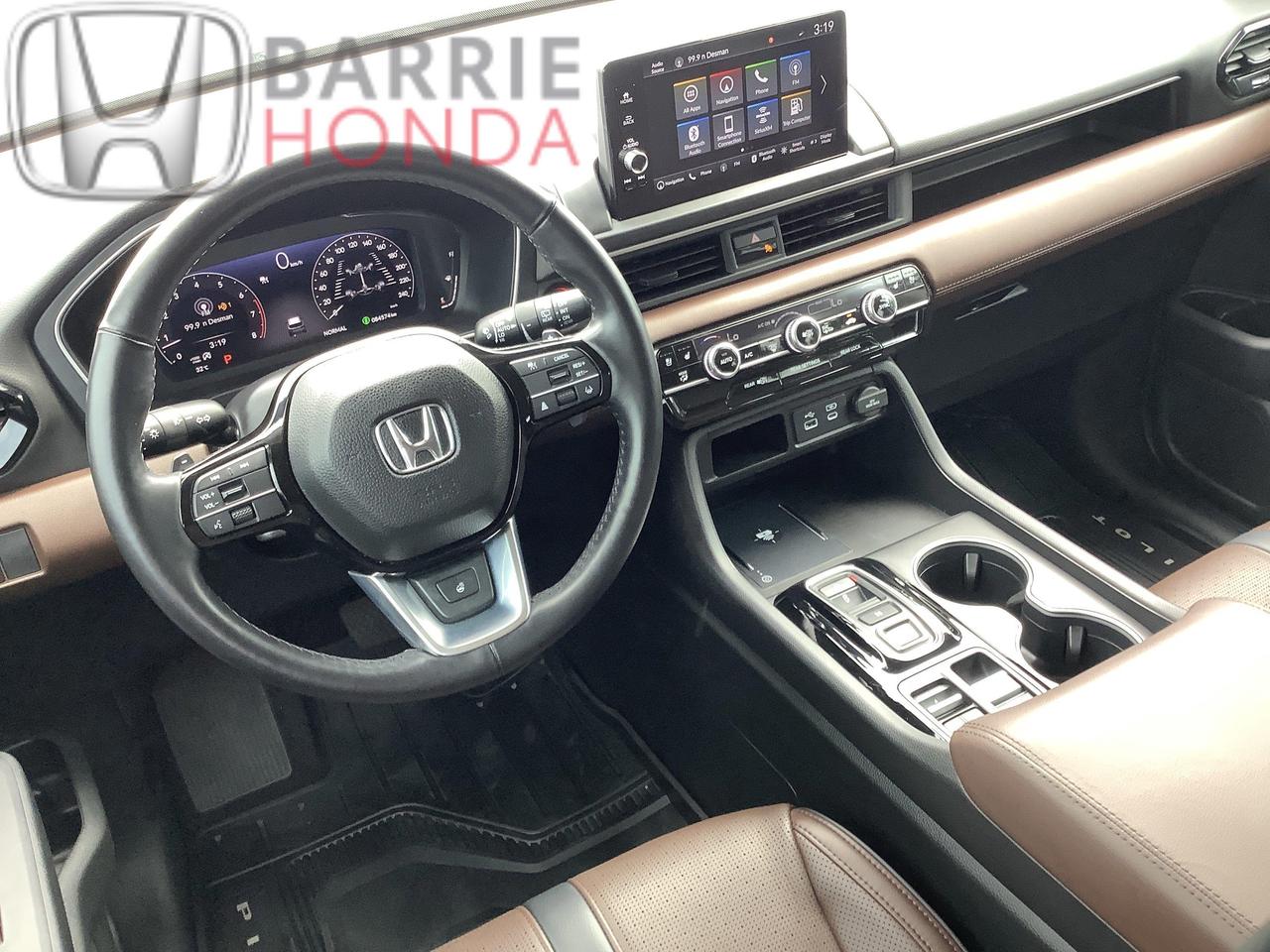 2023 Honda Pilot Touring 4dr All-Wheel Drive Photo