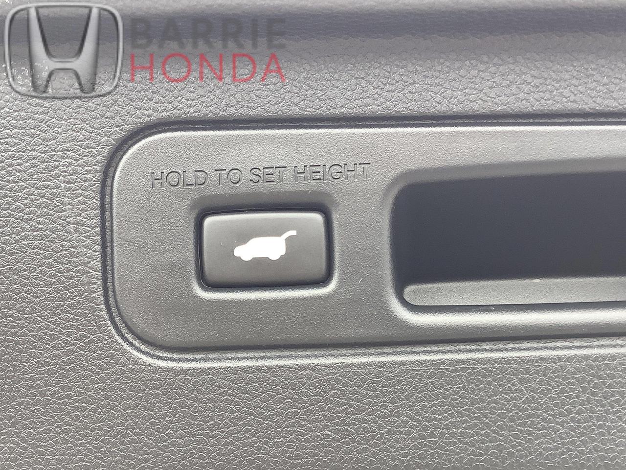 2023 Honda Pilot Touring 4dr All-Wheel Drive Photo