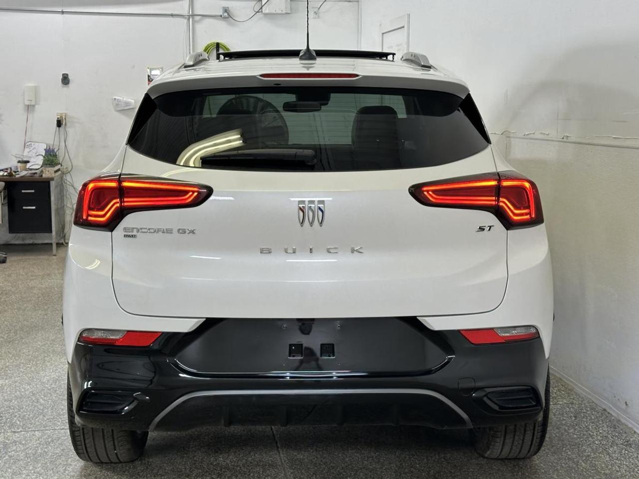 2024 Buick Encore GX Sport Touring Photo