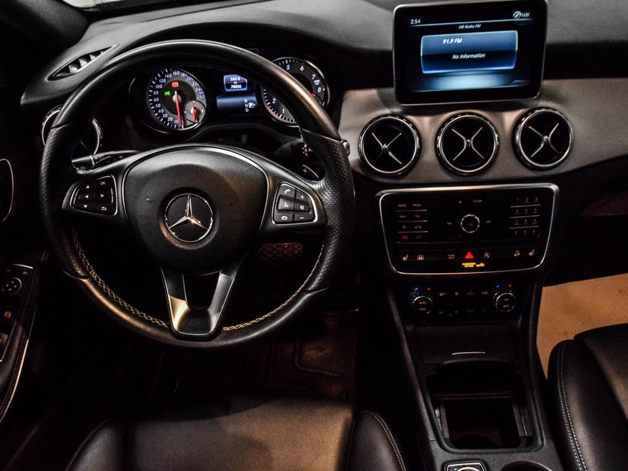 2016 Mercedes-Benz GLA250  Photo