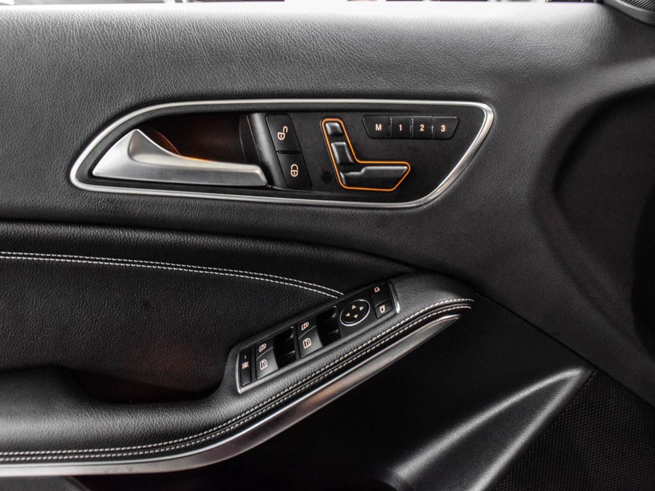 2016 Mercedes-Benz GLA250  Photo