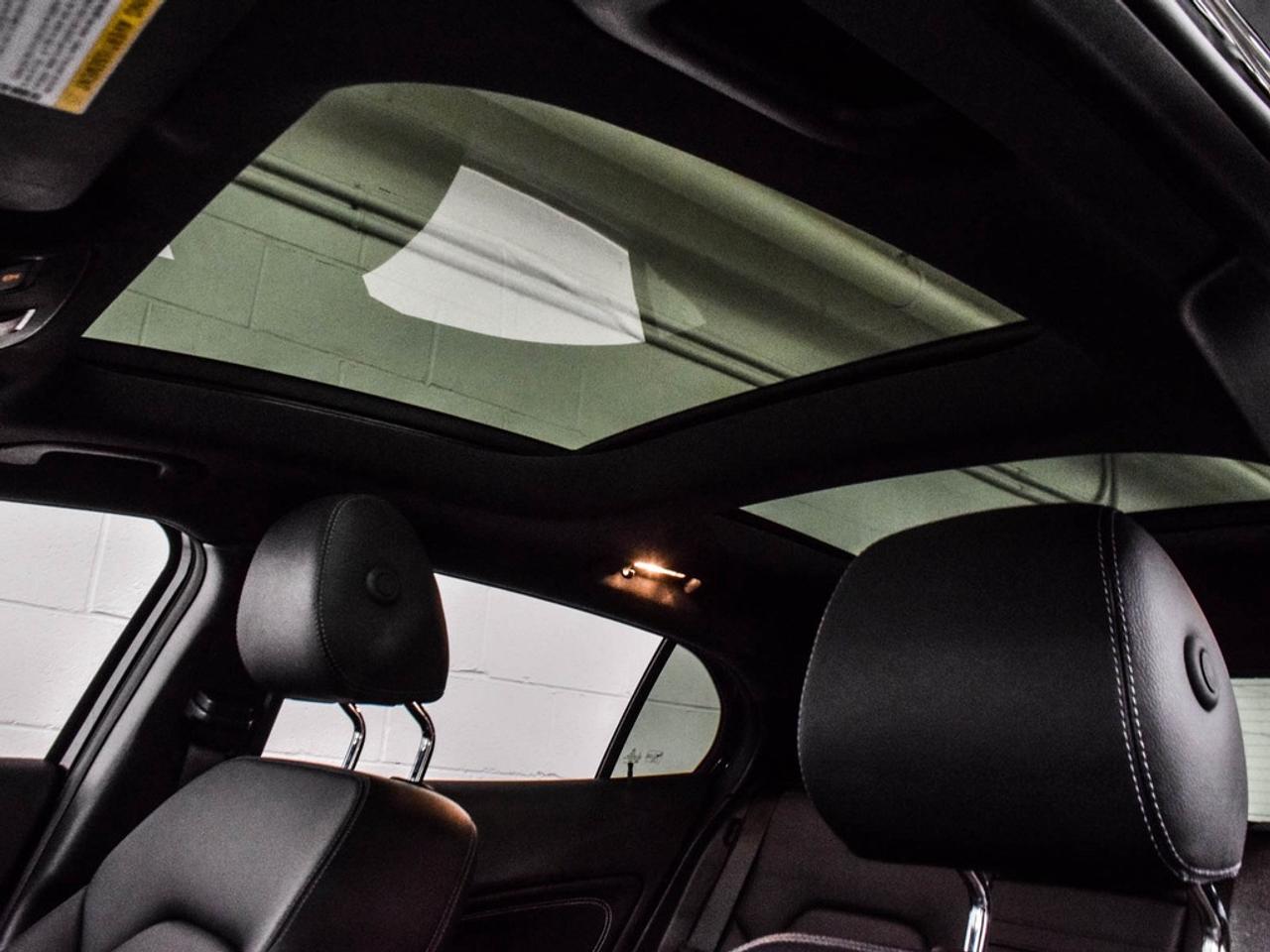 2016 Mercedes-Benz GLA250  Photo