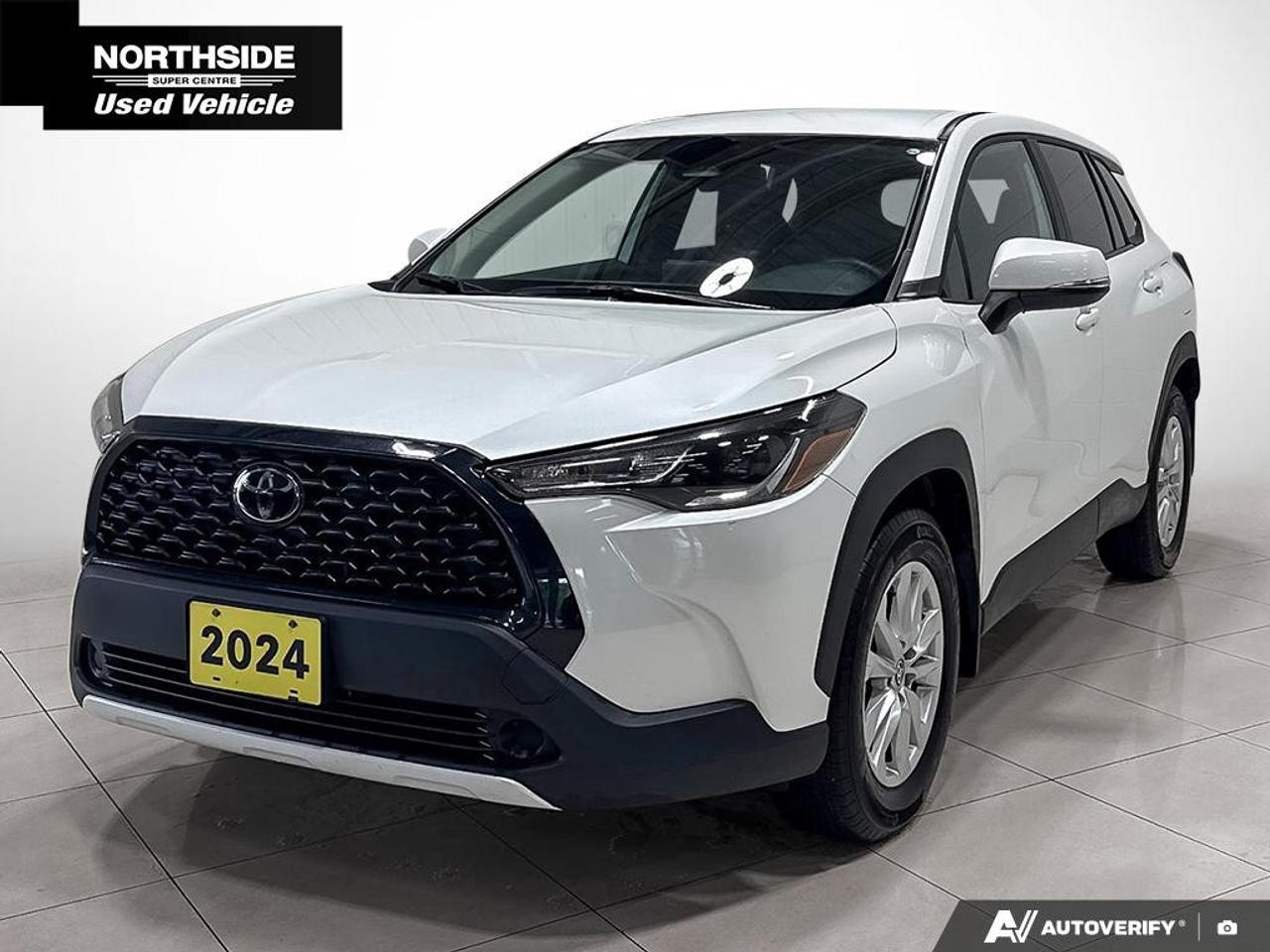 2024 Toyota Corolla Cross LE AWD Photo0
