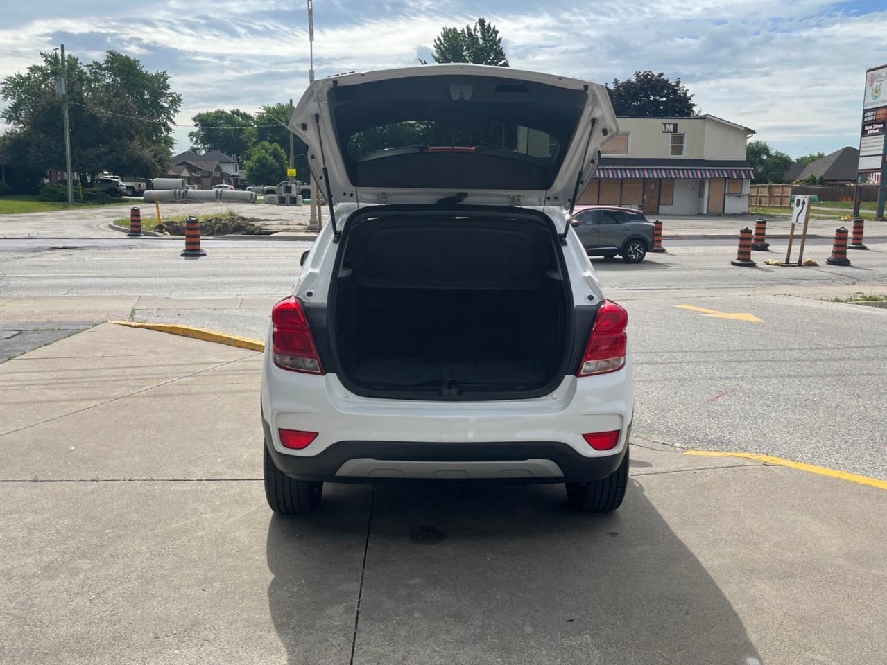 2019 Chevrolet Trax LT LOCAL TRADE Photo