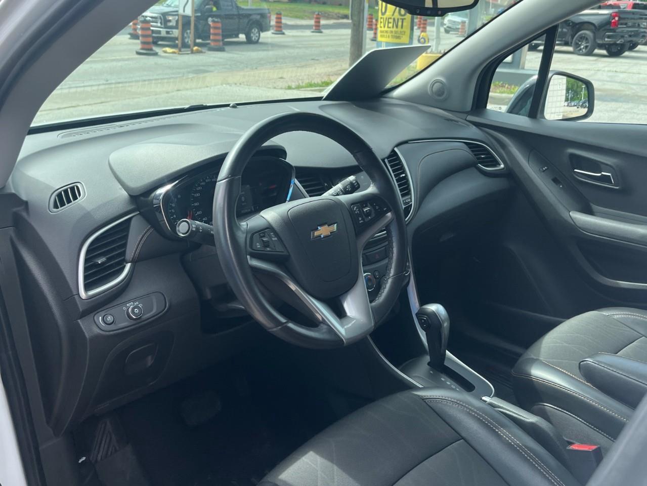 2019 Chevrolet Trax LT LOCAL TRADE Photo