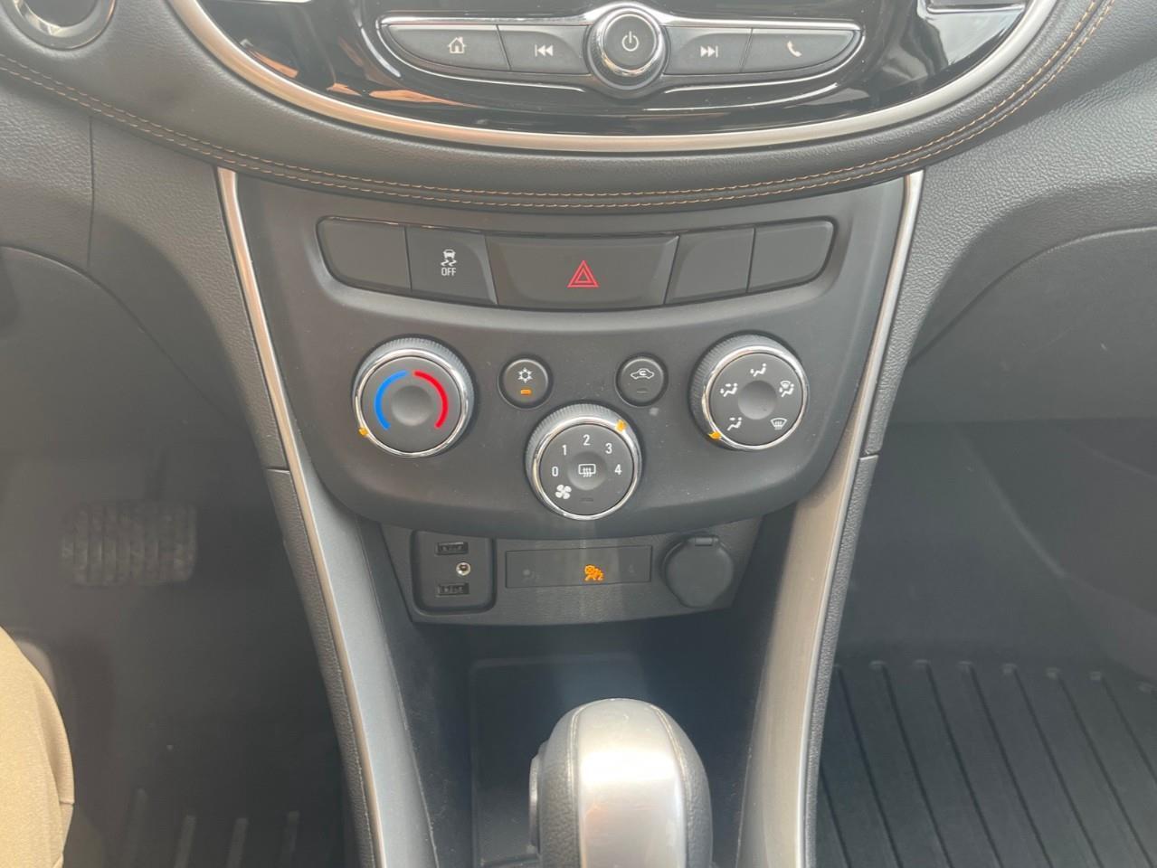 2019 Chevrolet Trax LT LOCAL TRADE Photo