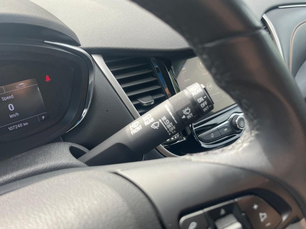 2019 Chevrolet Trax LT LOCAL TRADE Photo