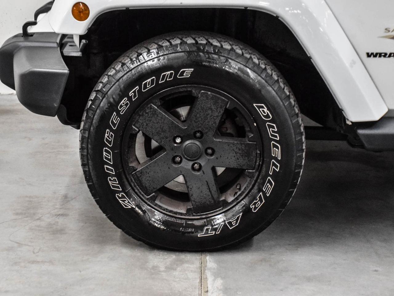 2013 Jeep Wrangler  Photo4