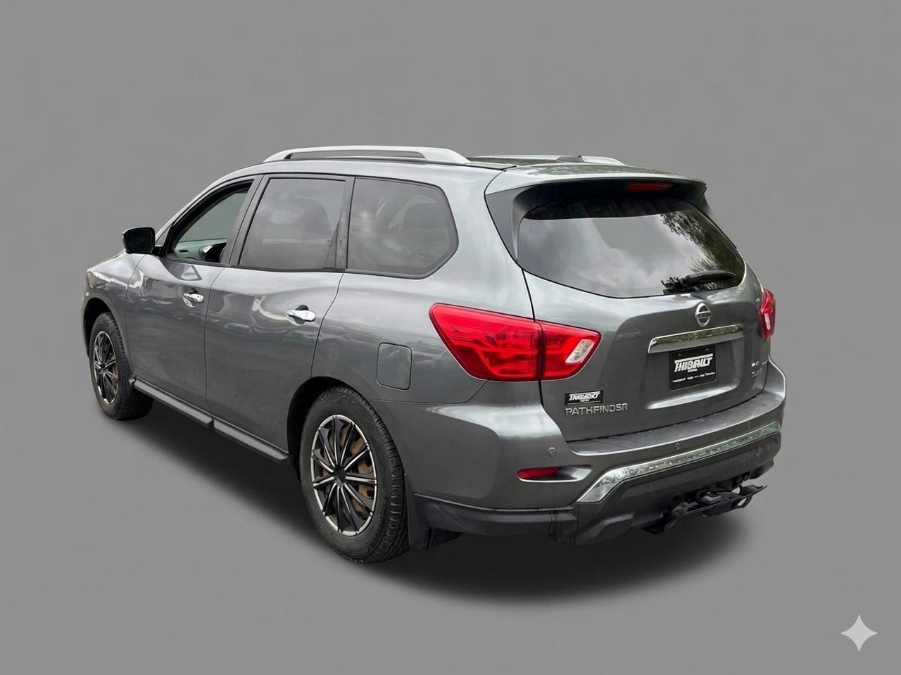 2018 Nissan Pathfinder 4x4 SL Premium Photo