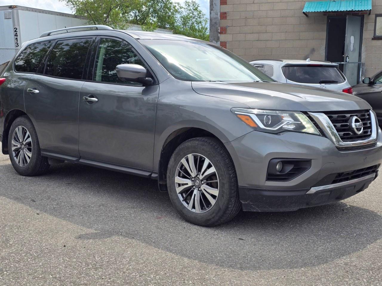 2018 Nissan Pathfinder 4x4 SL Premium Photo