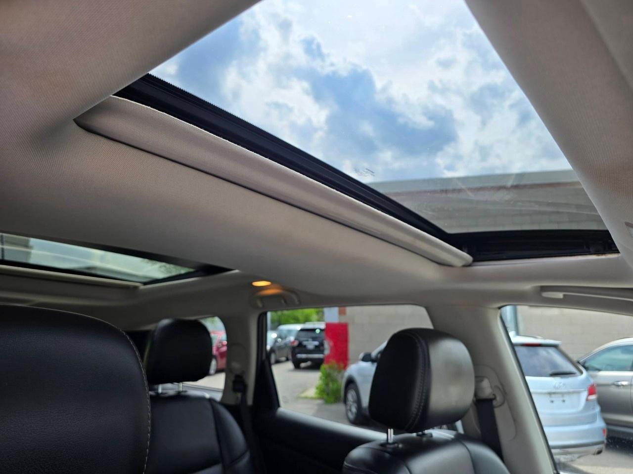 2018 Nissan Pathfinder 4x4 SL Premium Photo