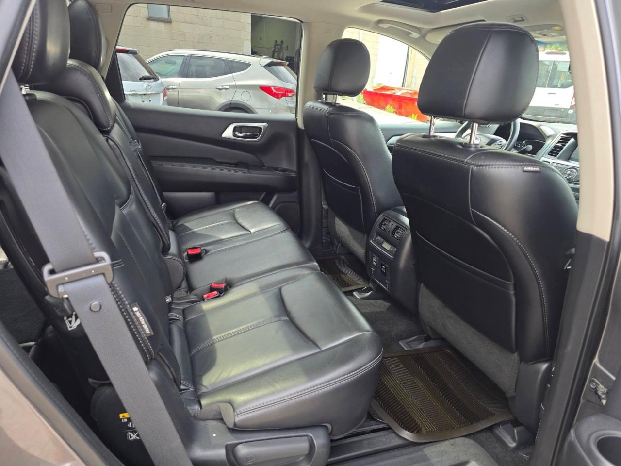 2018 Nissan Pathfinder 4x4 SL Premium Photo