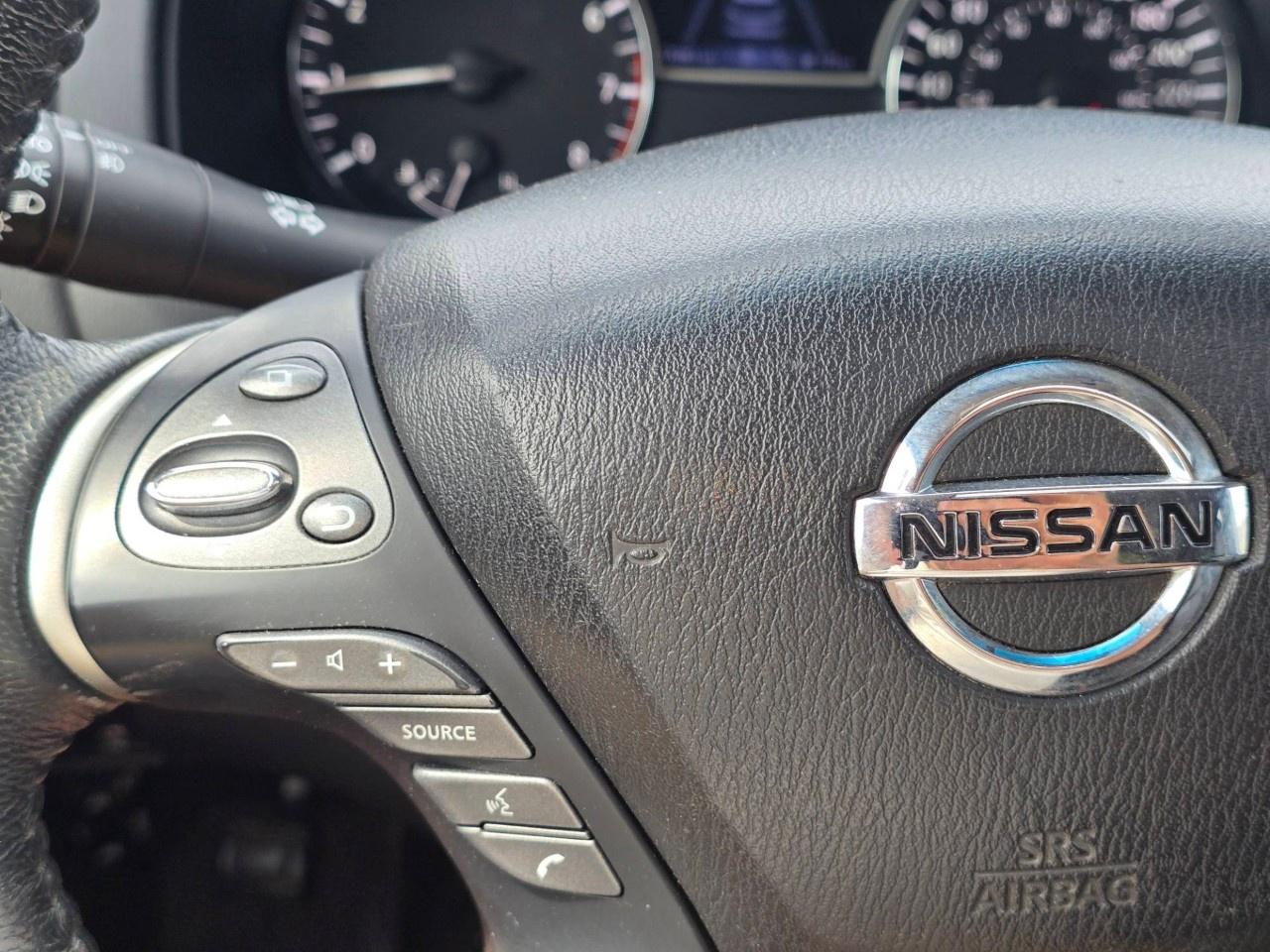 2018 Nissan Pathfinder 4x4 SL Premium Photo