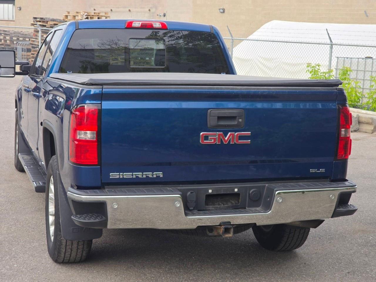 2017 GMC Sierra 1500 4WD Crew Cab Standard Box SLE Photo