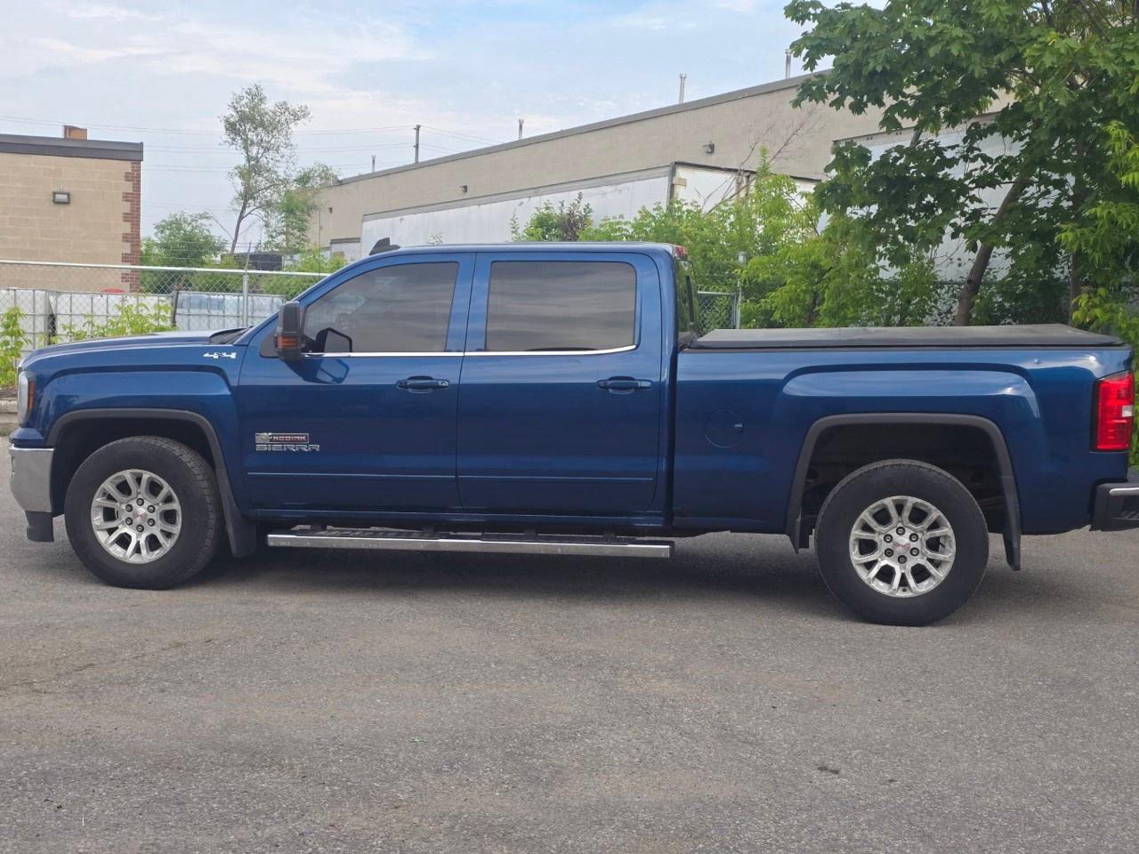 2017 GMC Sierra 1500 4WD Crew Cab Standard Box SLE Photo