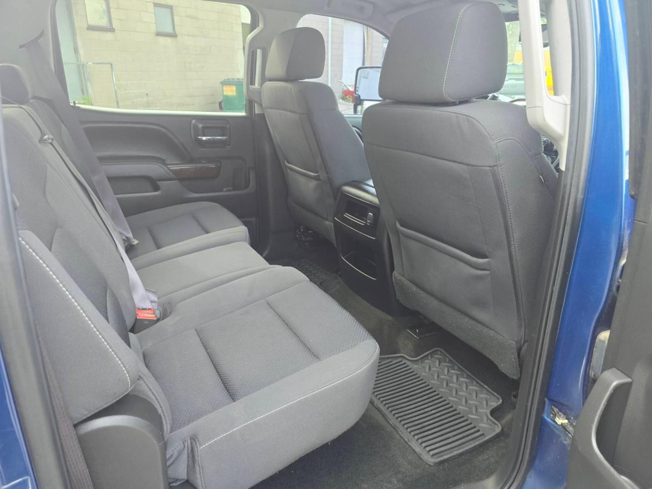 2017 GMC Sierra 1500 4WD Crew Cab Standard Box SLE Photo