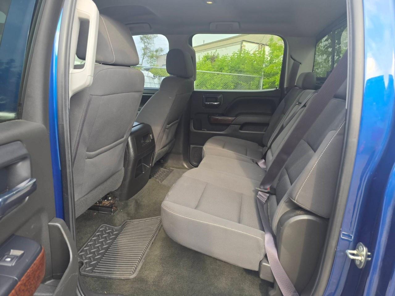 2017 GMC Sierra 1500 4WD Crew Cab Standard Box SLE Photo