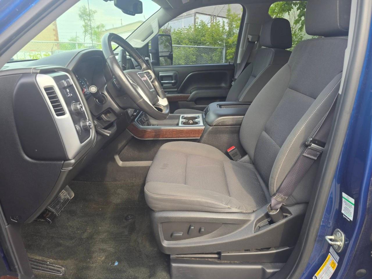 2017 GMC Sierra 1500 4WD Crew Cab Standard Box SLE Photo