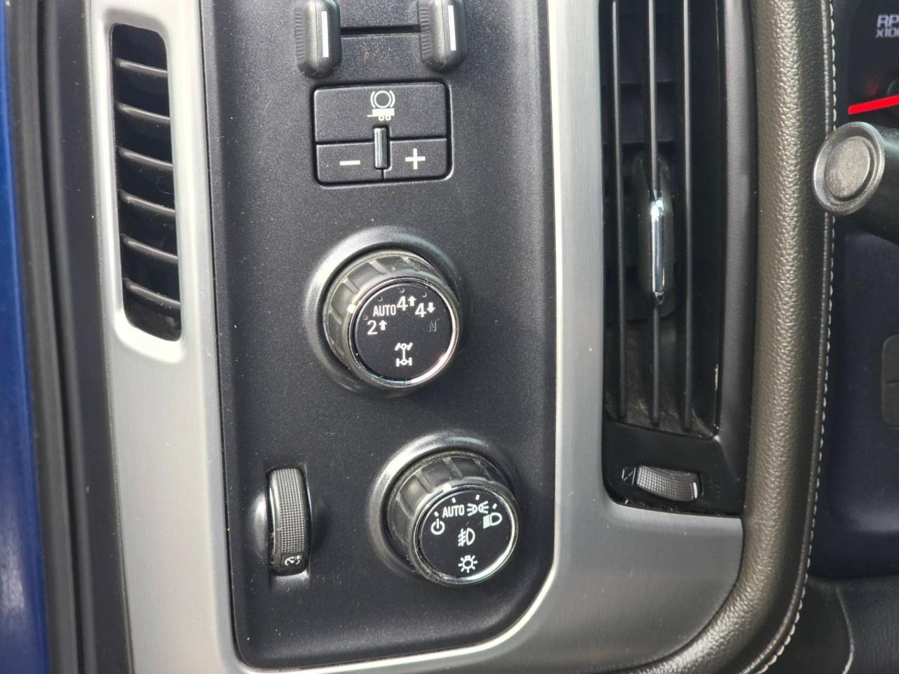 2017 GMC Sierra 1500 4WD Crew Cab Standard Box SLE Photo