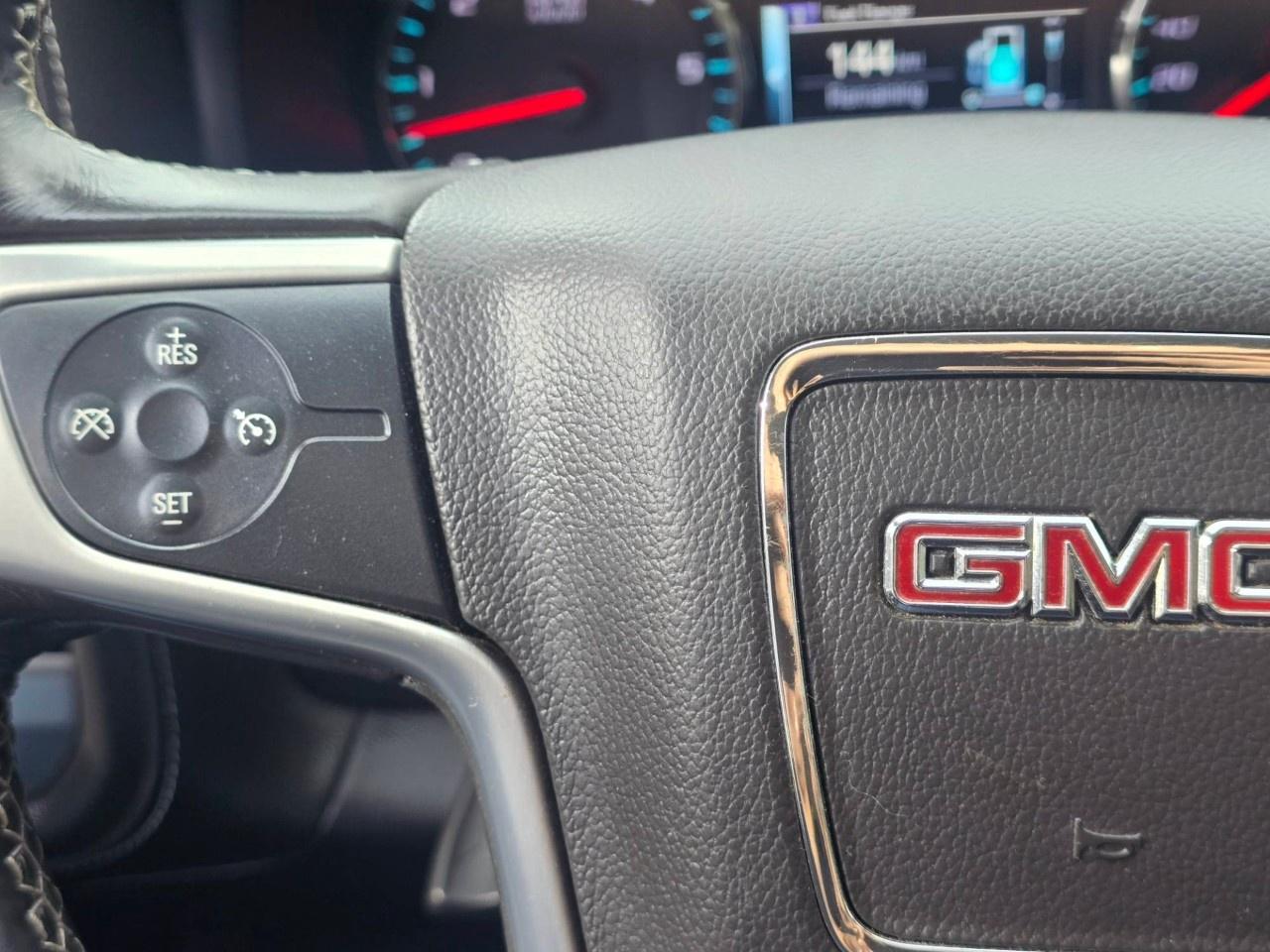 2017 GMC Sierra 1500 4WD Crew Cab Standard Box SLE Photo