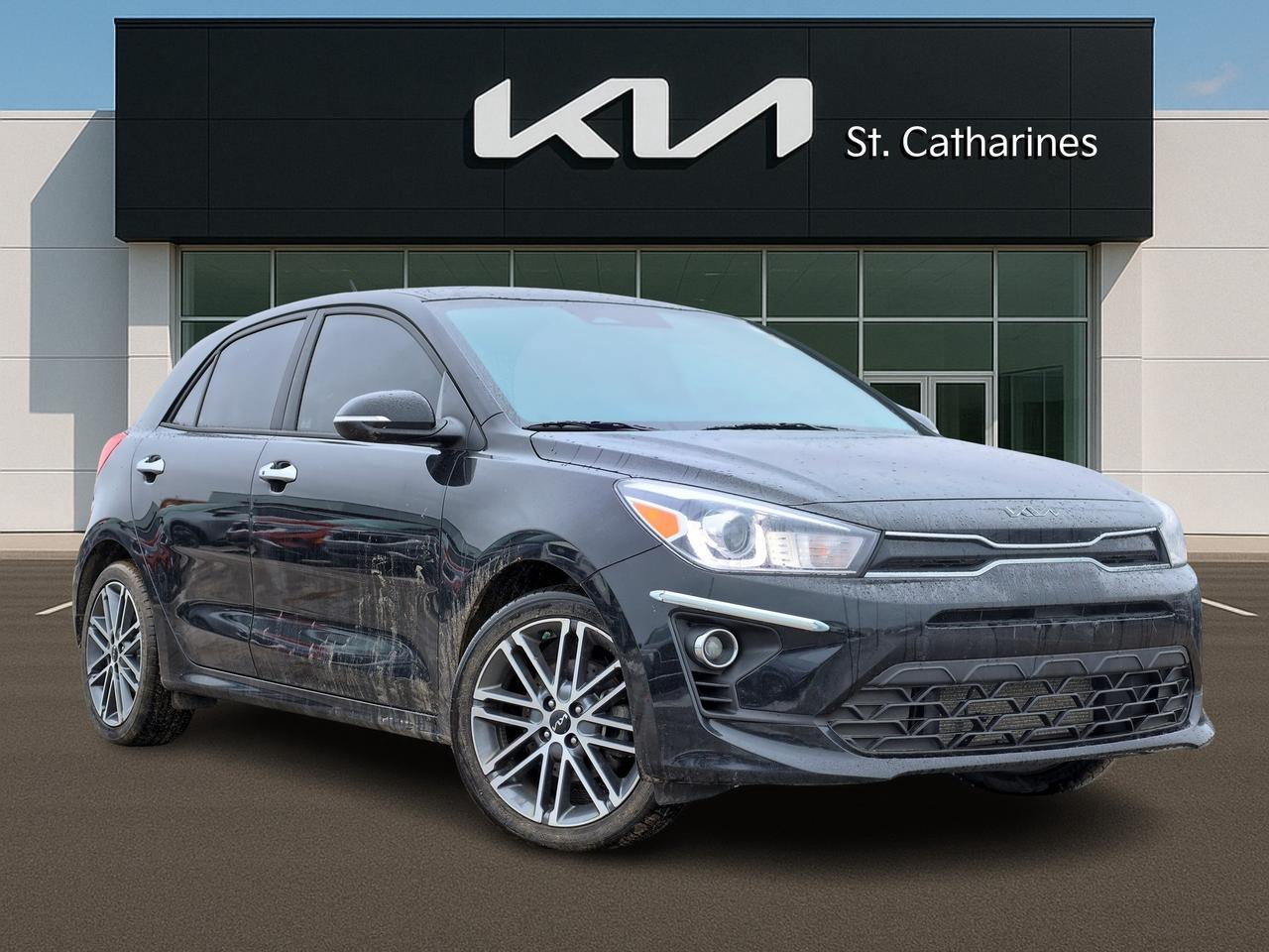 2023 Kia Rio 5-door EX Premium   Climate Ctrl   Sunroof   Safety Tech Photo4