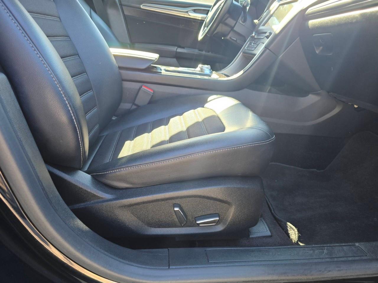 2017 Ford Fusion 4dr Sdn SE FWD Photo