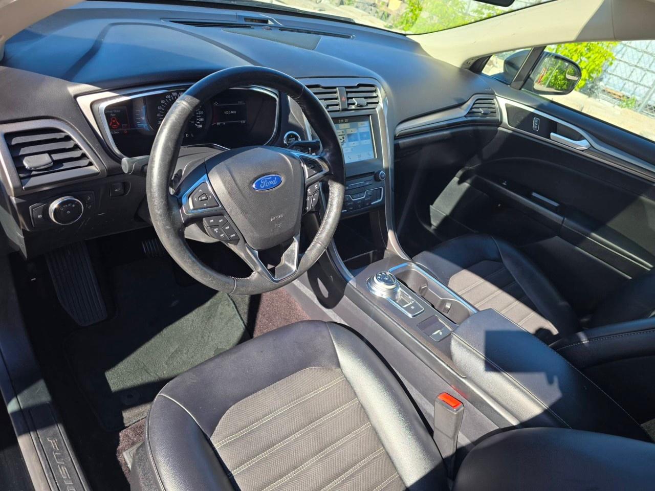 2017 Ford Fusion 4dr Sdn SE FWD Photo