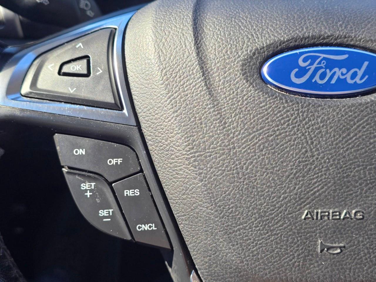 2017 Ford Fusion 4dr Sdn SE FWD Photo