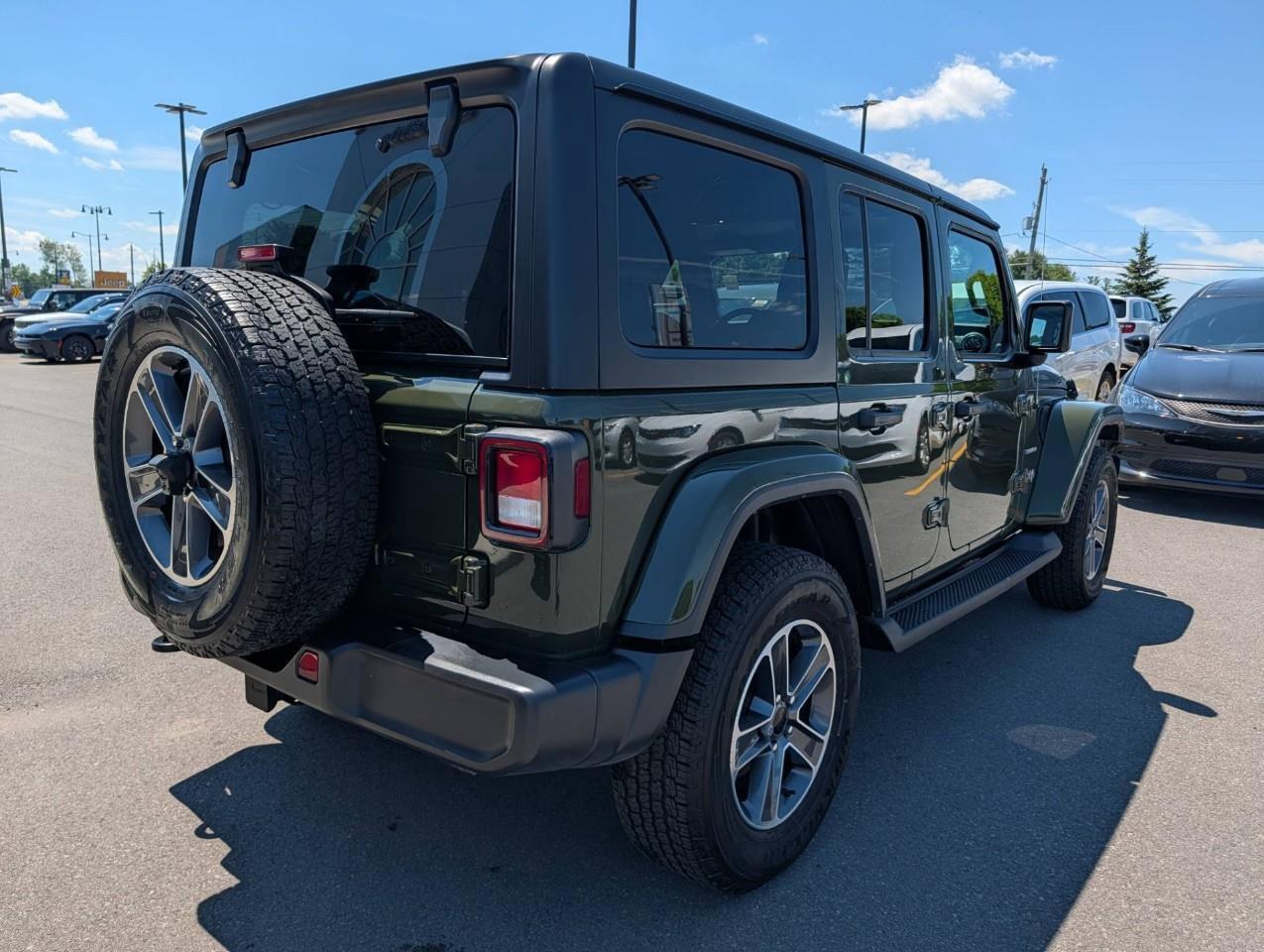 2023 Jeep Wrangler Sahara One owner/ No accidents Photo