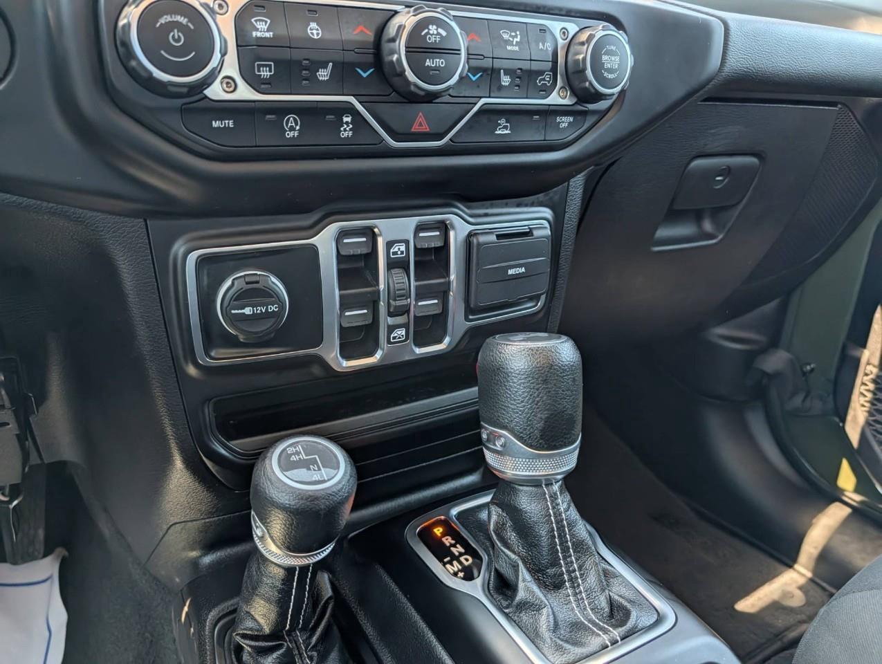 2023 Jeep Wrangler Sahara One owner/ No accidents Photo