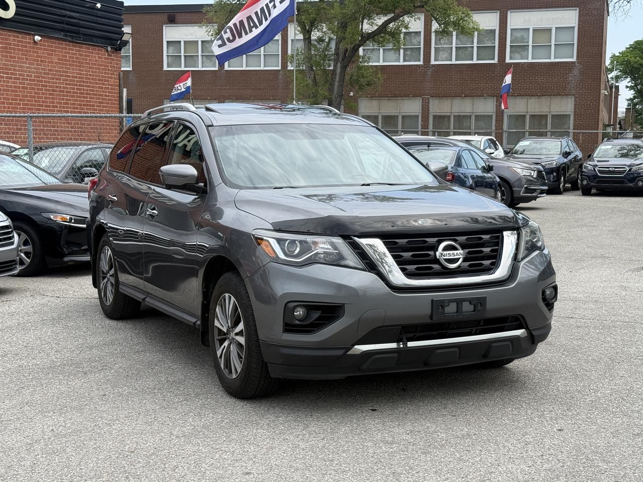 2017 Nissan Pathfinder SL l 4WD l 3.5L l Sunroof l 28 Service Records Photo