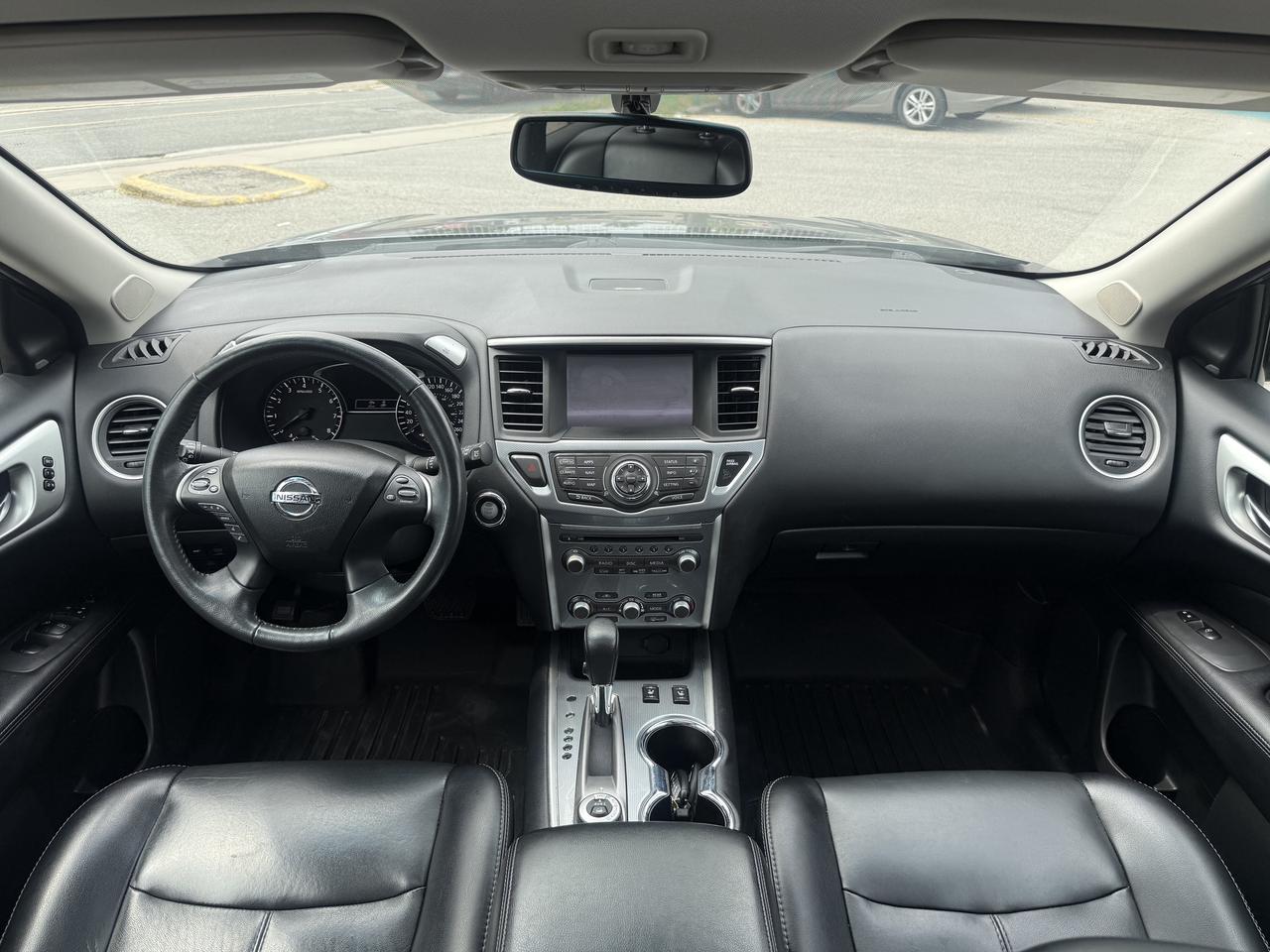 2017 Nissan Pathfinder SL l 4WD l 3.5L l Sunroof l 28 Service Records Photo