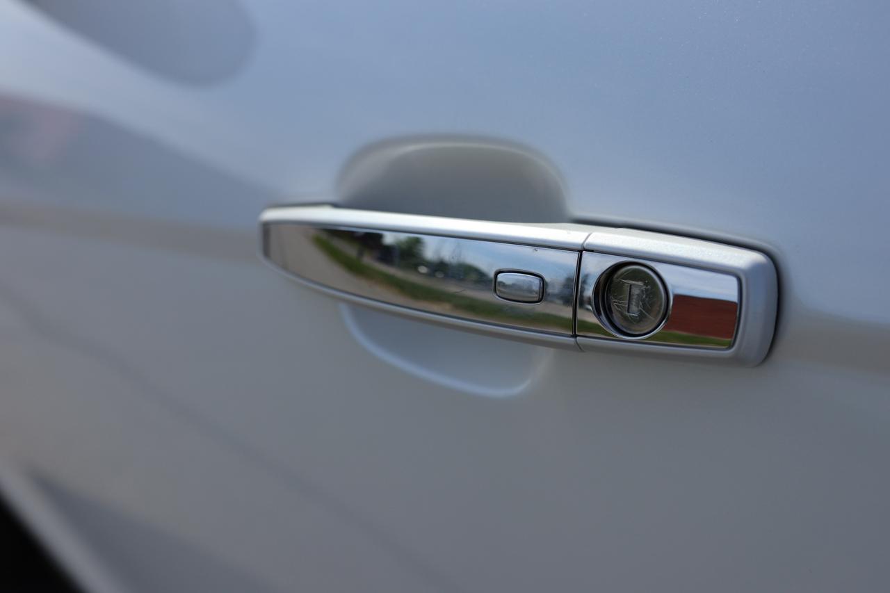 2014 Cadillac SRX LUXURY-AWD-R STARTER/NAV/PANO ROOF/BCAM/P SENSORS/ Photo