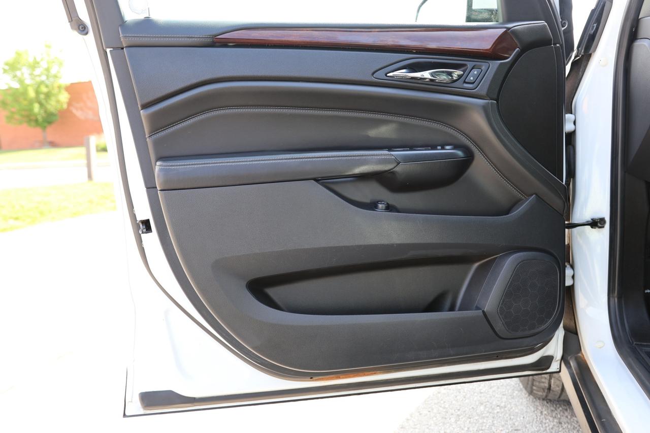 2014 Cadillac SRX LUXURY-AWD-R STARTER/NAV/PANO ROOF/BCAM/P SENSORS/ Photo